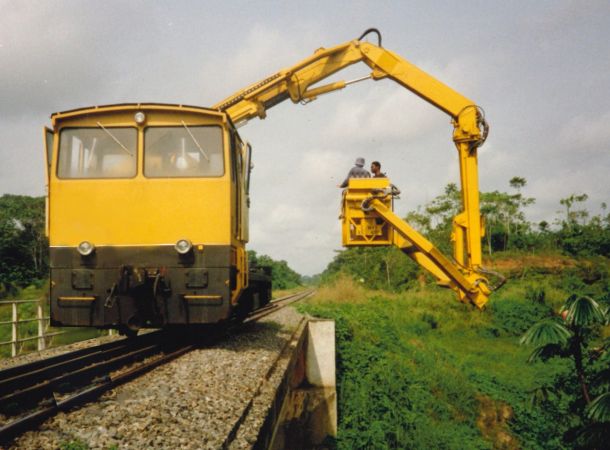 piattaforma ferroviaria